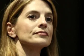 ΠΑΣΟΚ: Αποχώρησε η Άννα Παπαδοπούλου 