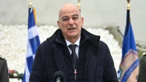 Στο επιτηρητικό φυλάκιο «126» στον Έβρο ο Νίκος Δένδιας
