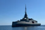Στον Πειραιά για πρώτη φορά η φρεγάτα Κίμων, αύριο το πρωί θα την επισκεφθούν Μητσοτάκης – Μακρόν