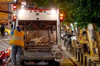 Θεσσαλονίκη: 69χρονος κοιμόταν σε κάδο και κατέληξε στην πρέσα απορριμματοφόρου κατά την αποκομιδή!