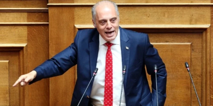 Βελόπουλος: Η κυβέρνηση βρίσκεται σε πλήρη αποσύνθεση και αποδρομή – Προσπάθεια διάχυσης ευθυνών από τον πρωθυπουργό