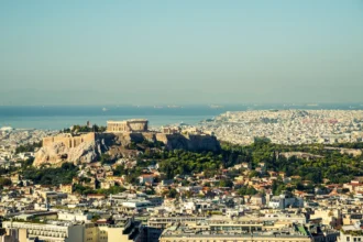Άγνωστη η αιτία της έντονης οσμής στην Αττική: Τα σενάρια που αποκλείουν οι Αρχές – Συνεχίζονται οι έρευνες