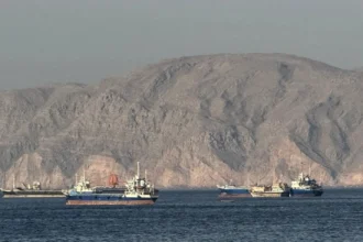 Αμερικανικά ΜΜΕ: Άνοιγμα των Στενών του Ορμούζ και παράταση εκεχειρίας στη συμφωνία ΗΠΑ και Ιράν – Διαψεύδει η Τεχεράνη