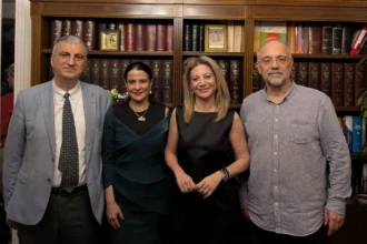 Αντιδρά το επιτελείο της Μαρίας Καρυστιανού- Οι πόρτες μας είναι πάντα ανοιχτές, δεν υφίσταται κάποιο face control”