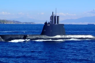 Δεν μπλέχτηκε υποβρύχιο στα δίχτυα τράτας ανοιχτά της Τήνου: «Αντιλήφθηκε το σκάφος και απομακρύνθηκε» λέει το ΠΝ