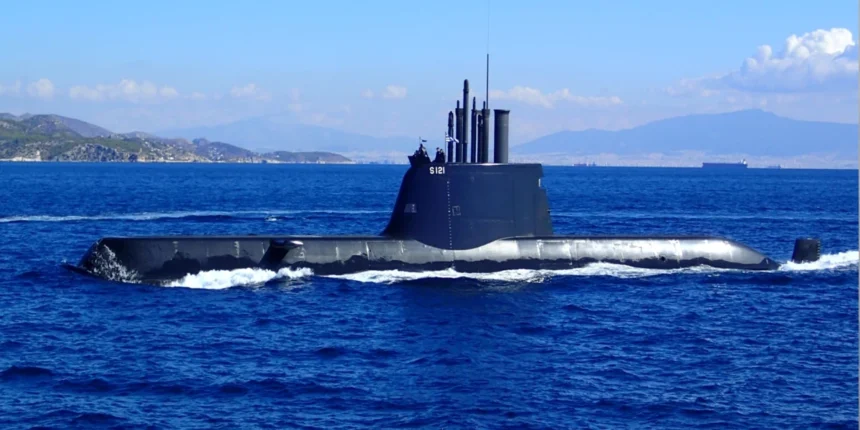 Δεν μπλέχτηκε υποβρύχιο στα δίχτυα τράτας ανοιχτά της Τήνου: «Αντιλήφθηκε το σκάφος και απομακρύνθηκε» λέει το ΠΝ