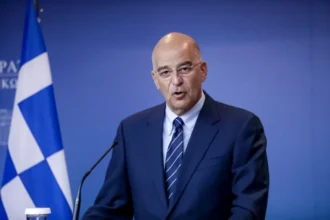 Δένδιας: Η Ελλάδα εξετάζει την αγορά στρατιωτικών αεροσκαφών C-390