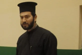 «Κόλαφος» ο εισαγγελέας για πατέρα Αντώνιο και πρεσβυτέρα – Ζητά την παραπομπή τους σε δίκη για τα οικονομικά της Κιβωτού του Κόσμου