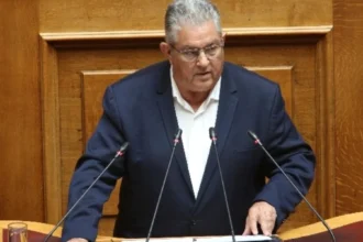 Κουτσούμπας: Να μην καπηλεύονται την ηρωική ιστορία του ΕΑΜ και του ΕΛΑΣ οι αναπαλαιωμένοι διαχειριστές της κυρίαρχης αντιλαϊκής πολιτικής