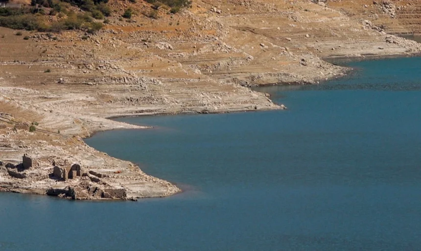 Μια βροχερή χρονιά δεν φτάνει για να ισοφαρίσει τα μεγάλα ελλείμματα ανομβρίας των περασμένων ετών