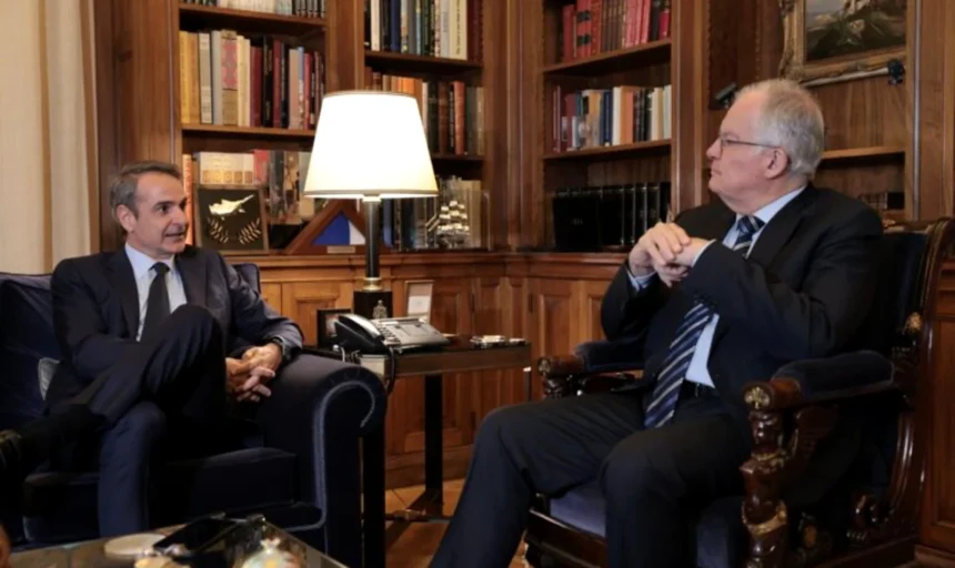 Μητσοτάκης σε Τασούλα: Σε ένα χρόνο οι εκλογές