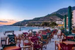 Νέο Χωροταξικό για Τουρισμό – Ανάπτυξη με όρους βιωσιμότητας: Πέντε ζώνες προστασίας, μέγιστος αριθμός κλινών, σε ειδικό καθεστώς τα πρώτα 25μ. παράκτιας ζώνης