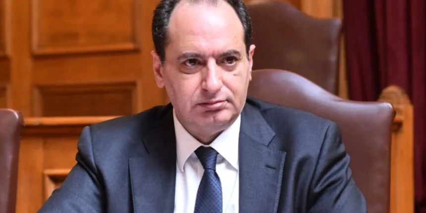 Ο Χρήστος Σπίρτζης κατέθεσε αίτημα για ανάσυρση της δικογραφίας των υποκλοπών από το αρχείο και εξαίρεση του Κωνσταντίνου Τζαβέλλα