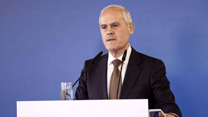 Ο πολιτικός κόσμος αποχαιρετά τον Νίκο Ταγαρά