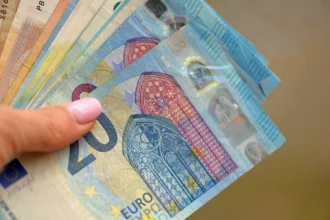Οι πληρωμές από τον e-ΕΦΚΑ και τη ΔΥΠΑ από τις 4 έως τις 8 Μαΐου