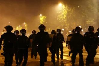 Παρίσι: Βάφτηκε με αίμα η νίκη της Παρί Σεν Ζερμέν – Νεκρός 23χρονος, 17χρονος στη ΜΕΘ και εκατοντάδες συλλήψεις