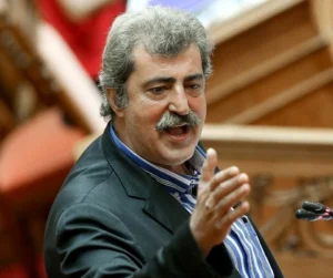 Πολάκης στη Βουλή σε Παπασταύρου και Τσάφο: Σας κατηγορώ ως «πράκτορες»