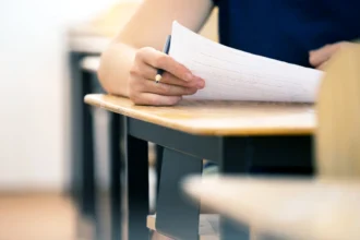 Σχολεία: Ξεκινούν από αύριο οι προαγωγικές εξετάσεις – Πότε ξεκινούν οι Πανελλήνιες