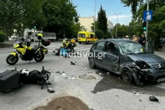 Σοβαρό τροχαίο στη Θεσσαλονίκη: Αυτοκίνητο συγκρούστηκε με δύο μηχανές
