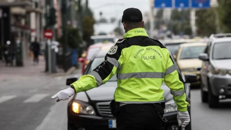 Συνελήφθη 26χρονη στην Κόρινθο που «κάρφωνε» τα μπλόκα της τροχαίας σε εφαρμογή με χιλιάδες μέλη