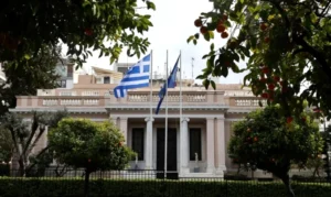 Ανασχηματισμός: Κώτσηρας στο Μεταφορών, Μαρκόπουλος στο Οικονομικών, Χατζηβασιλείου στο ΥΠΕΞ