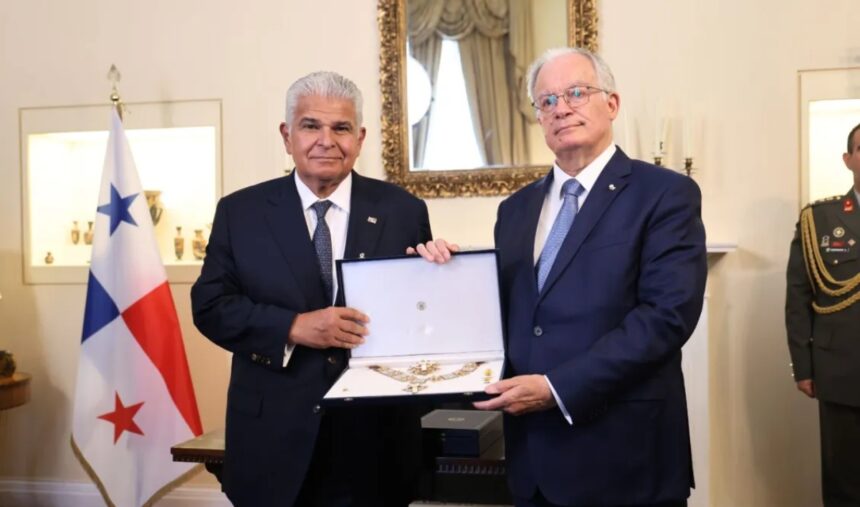 Ελλάδα και Παναμάς ενισχύουν τους δεσμούς τους σε ναυτιλία, τουρισμό και επιχειρηματικότητα – Τι ειπώθηκε στη συνάντηση Τασούλα με Μουλίνο στο Προεδρικό Μέγαρο