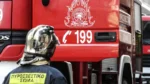 Φωτιά στα Πεύκα Θεσσαλονίκης: Eπιχειρούν και εναέρια μέσα, 112 στους κατοίκους για ετοιμότητα