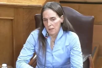 Η Τυχεροπούλου στο επίκεντρο των ερευνών για ΟΠΕΚΕΠΕ – Κρατούσε σε κλειδωμένο ερμάριο 12 προσφυγές κατηγορουμένων