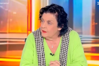 Κανέλλη για Τσίπρα: Σαν έφηβος που δεν πέτυχε στις εξετάσεις και του δίνουμε άδεια να περάσει στις δεύτερες