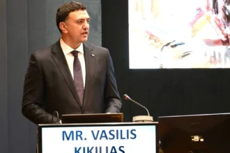 Κικίλιας: «Ο καπετάν Γιάννης Σκοπελίτης κράτησε τα απομακρυσμένα νησιά ενωμένα»