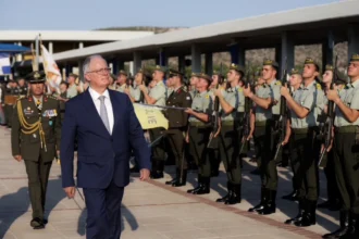 Κωνσταντίνος Τασούλας: Απένειμε τα ξίφη στους ανθυπολοχαγούς τάξεως 2026 στη Στρατιωτική Σχολή Ευελπίδων (Εικόνες)