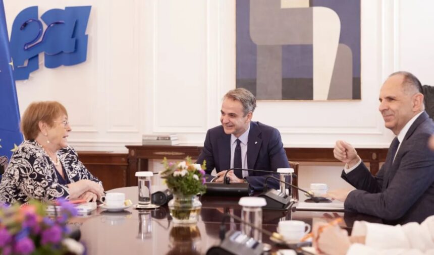 Μητσοτάκης: Συναντήθηκε με την υποψήφια για τη θέση του γγ του ΟΗΕ Μισέλ Μπατσελέ στο Μέγαρο Μαξίμου