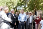 Μητσοτάκης σε πολίτες στη Ρόδο: Είμαστε έμπειροι μαραθωνοδρόμοι, κάποιοι άλλοι έχουν ήδη λαχανιάσει