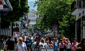 Οι μισθοί δεν γύρισαν ποτέ στο 2009: Η αγοραστική δύναμη παραμένει κατά 31% χαμηλότερη