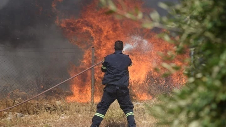 Οριοθετήθηκε η πυρκαγιά στην Παλαιά Κρωβύλη Ροδόπης – Υπό έλεγχο πυρκαγιά στην Κουμαριά Ημαθίας