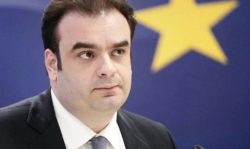 Πιερρακάκης: Παράταση «ανάσα» έως 30 Σεπτεμβρίου για τη ρύθμιση δανείων σε ελβετικό φράγκο