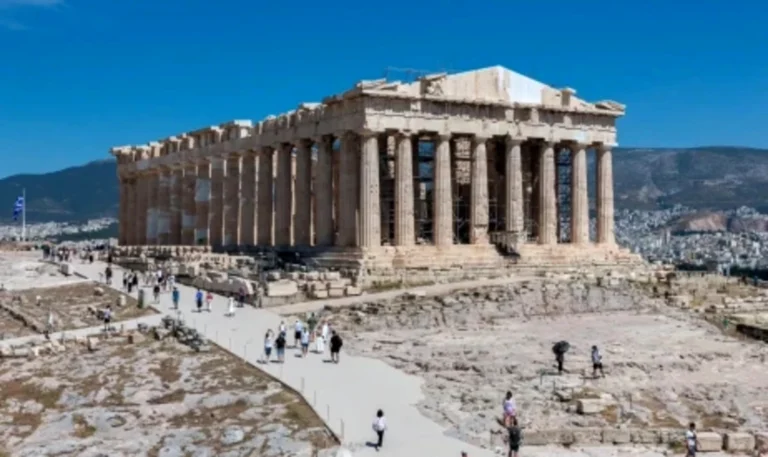 Πλήρες μετά από 220 χρόνια το δυτικό αέτωμα του Παρθενώνα