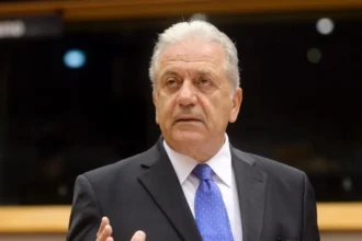 Qatargate: Ένταλμα σύλληψης για τον Αβραμόπουλο από τη βελγική Δικαιοσύνη, έχω δηλώσει στο Πόθεν Έσχες τις αμοιβές μου από τη ΜΚΟ, απαντά