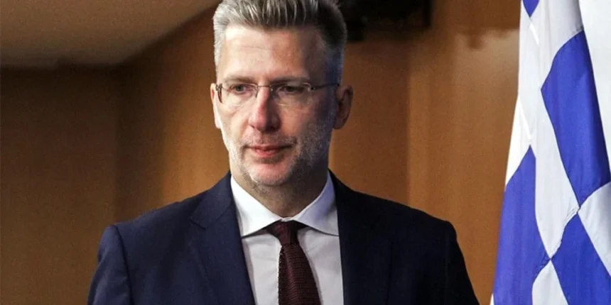 Σκέρτσος για τον “φορολογικό λαϊκισμό” της αντιπολίτευσης: “Όποιος υπόσχεται νέες παροχές να πει από πού θα βρεθούν επιπλέον 4 δισ. ευρώ τον χρόνο”