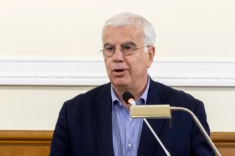 Στράτος Σιμόπουλος: Ή αυτοδύναμη Νέα Δημοκρατία ή μια «κυβέρνηση των ηττημένων»