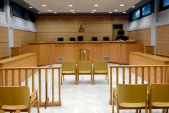 Τέμπη: Αναβολή επ’ αόριστον για τη δίκη του ελεγκτή της Εθνικής Αρχής Διαφάνειας