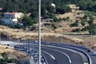 Θεσσαλονίκη: Άνοιξε ο Περιφερειακός και στα δύο ρεύματα μετά την κατεδάφιση της γέφυρας Πανοράματος