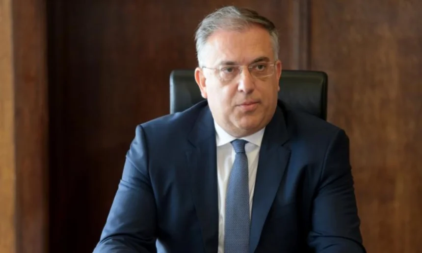 Θεοδωρικάκος: Παρεμβάσεις διαφάνειας και προστασίας των πολιτών στις τραπεζικές δανειακές συναλλαγές – Την Τετάρτη η ψήφιση του σχεδίου νόμου