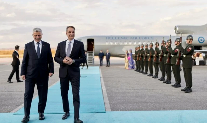 Άγκυρα: Ολοκληρώθηκε το δείπνο των ηγετών του ΝΑΤΟ – Η υποδοχή Μητσοτάκη από τον Ερντογάν