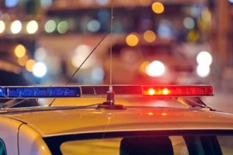 Ακρόπολη: Άνδρας με μαχαίρι τραυμάτισε δύο Ελληνοαμερικανούς τουρίστες, σε σοβαρή κατάσταση ο ένας
