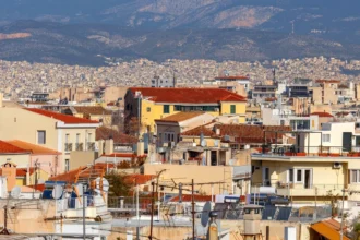 «Ανακαίνιση Κατοικίας»: Διευρύνονται τα κριτήρια για τις κλειστές κατοικίες – Ποιοι μπαίνουν πλέον στο πρόγραμμα