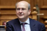 Χατζηδάκης: Αν προχωρήσει σε κόμμα ο Σαμαράς θα κάνει μικρή ζημιά στη Νέα Δημοκρατία, καλύτερα θα ήταν να είμαστε όλοι μαζί