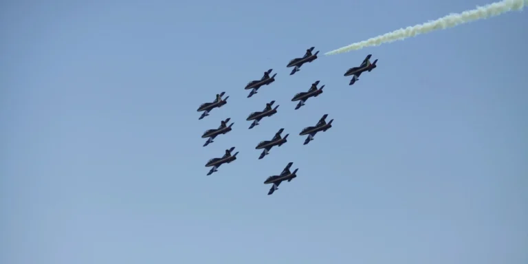 Διελεύσεις μαχητικών πάνω από την Αττική σήμερα λόγω της ορκωμοσίας νέων αξιωματικών της Σχολής Ικάρων