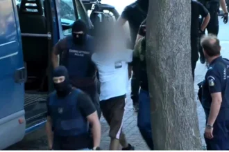 Εμπρηστικές επιθέσεις στη Θεσσαλονίκη: Κατηγορείται ότι έδωσε τα κλειδιά του διαμερίσματος – ορμητήριο στο ζευγάρι ο 4ος συλληφθείς
