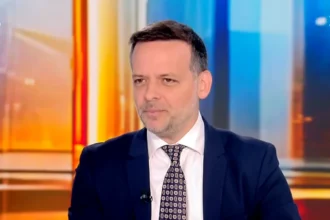 Επίδομα 3.000 ευρώ για κάθε νοικοκυριό και προσωρινή στέγαση για τους πληγέντες στα Πετράλωνα ανακοίνωσε ο Δούκας